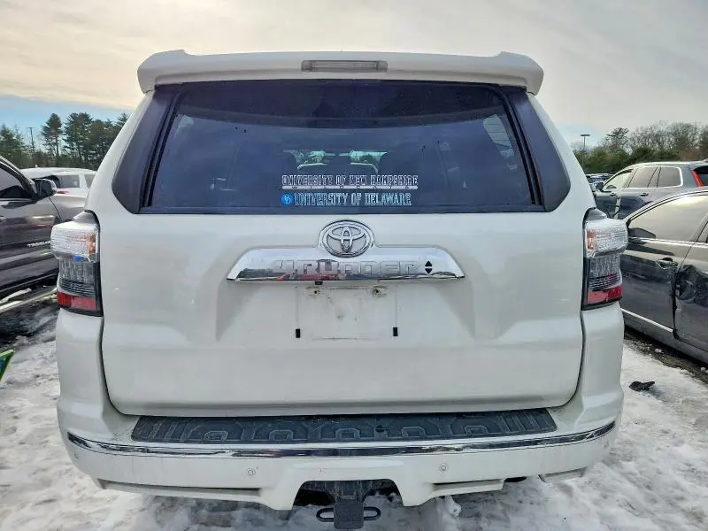 2018 TOYOTA 4RUNNER SR5/SR5 PREMIUM  