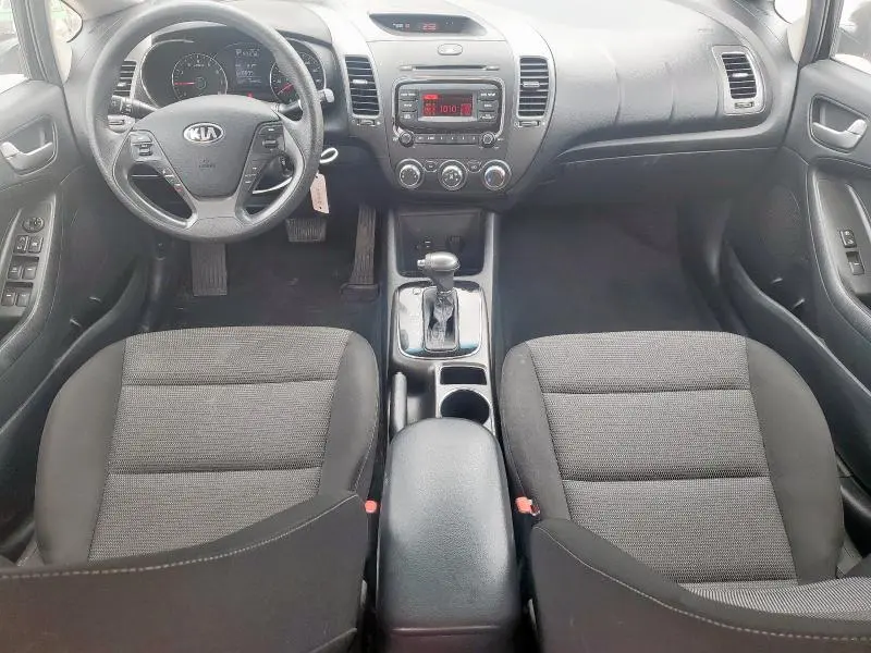 2017 KIA FORTE LX  