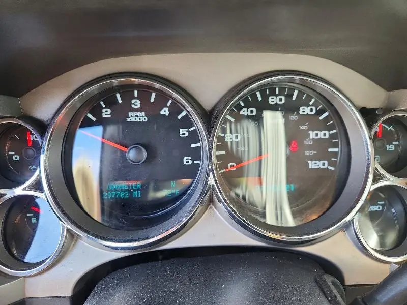 2011 CHEVROLET SILVERADO C1500 LT  