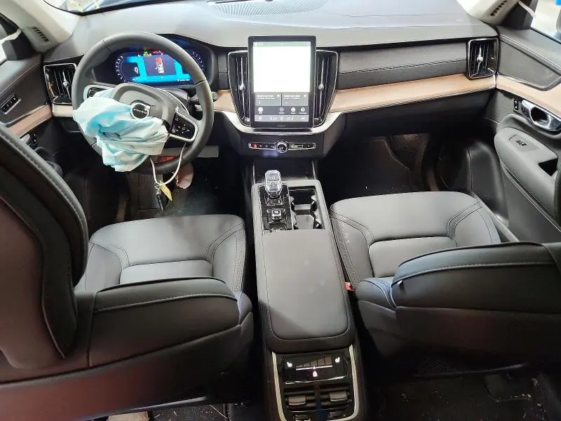 2026 VOLVO XC90 PLUS  