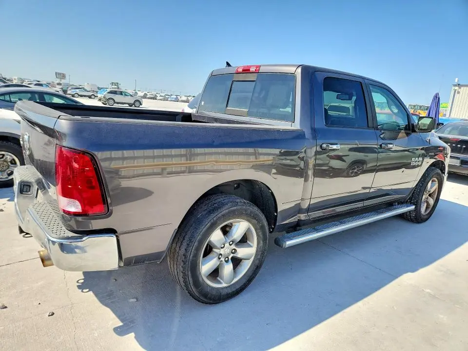 2014 RAM 1500 SLT  