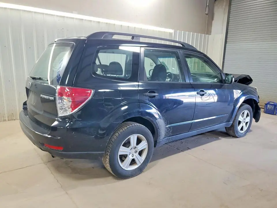 2010 SUBARU FORESTER XS  
