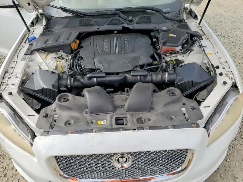 2013 JAGUAR XJ   