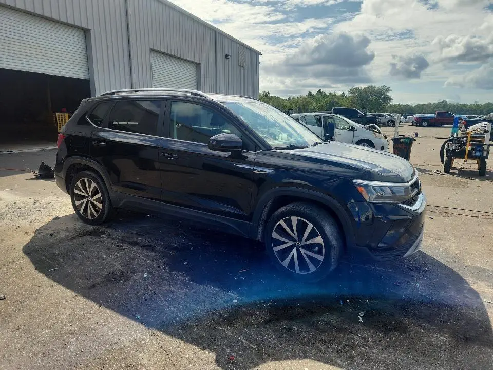 2022 VOLKSWAGEN TAOS SE  