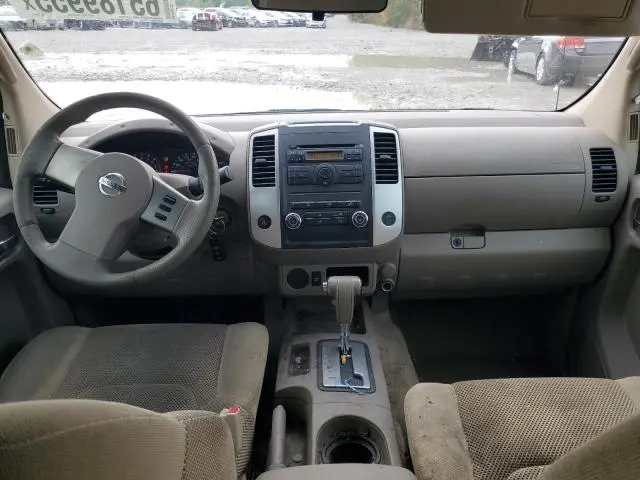 2010 NISSAN FRONTIER CREW CAB SE  