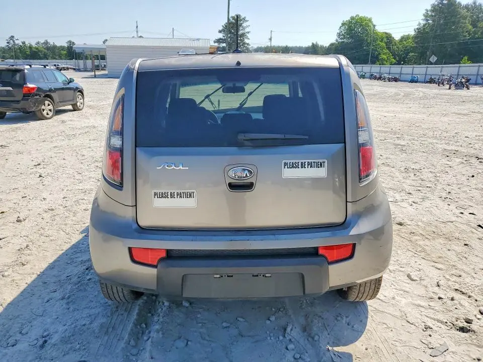 2011 KIA SOUL +  