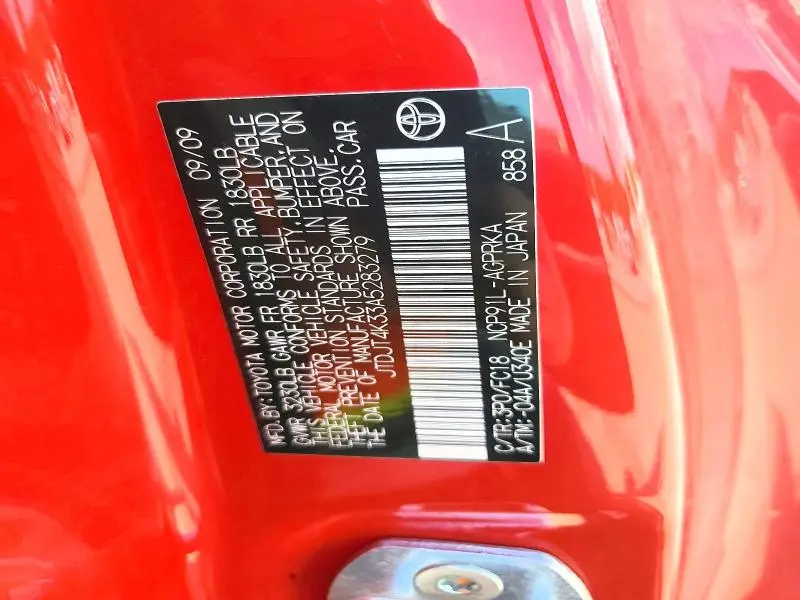 2010 TOYOTA YARIS BASE  