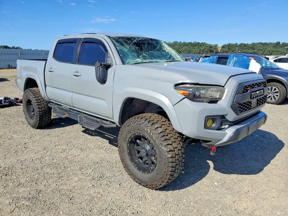 2019 TOYOTA TACOMA SR5 V6  