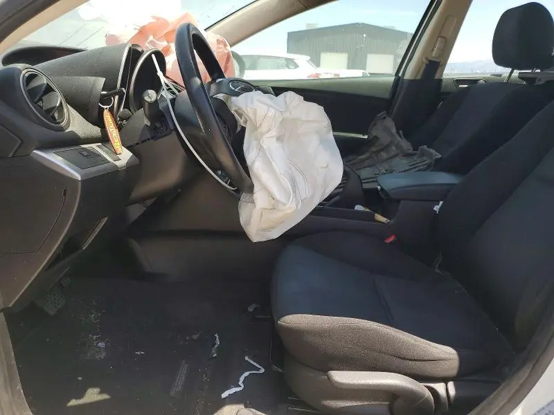 2011 MAZDA 3 I  