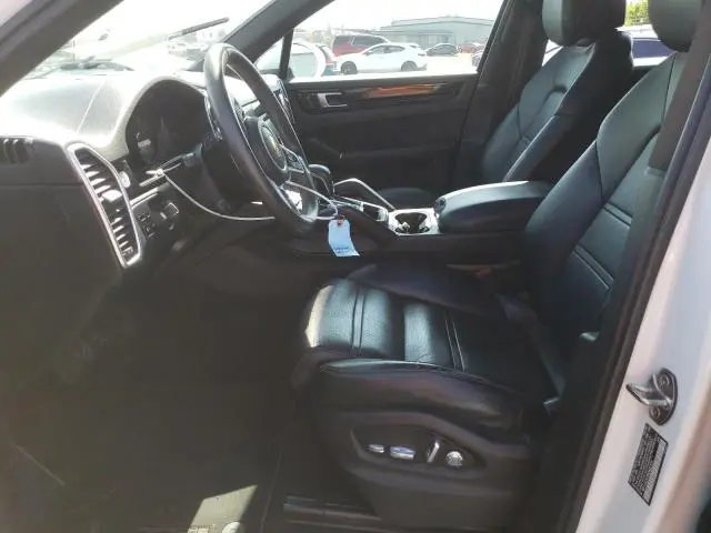 2019 PORSCHE CAYENNE   