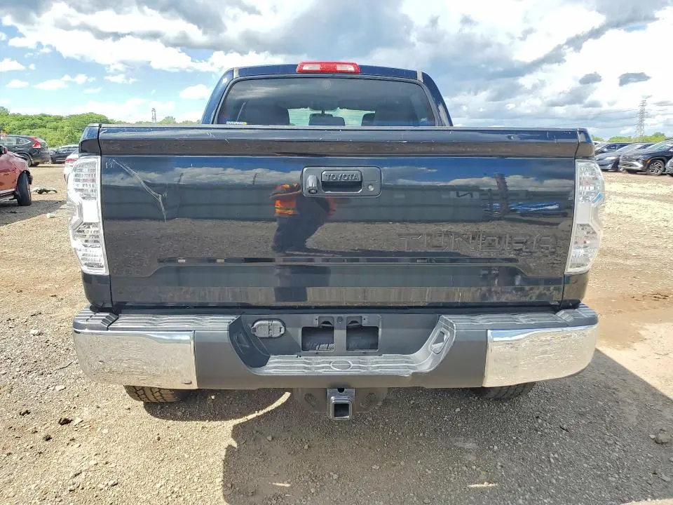 2014 TOYOTA TUNDRA CREWMAX SR5  