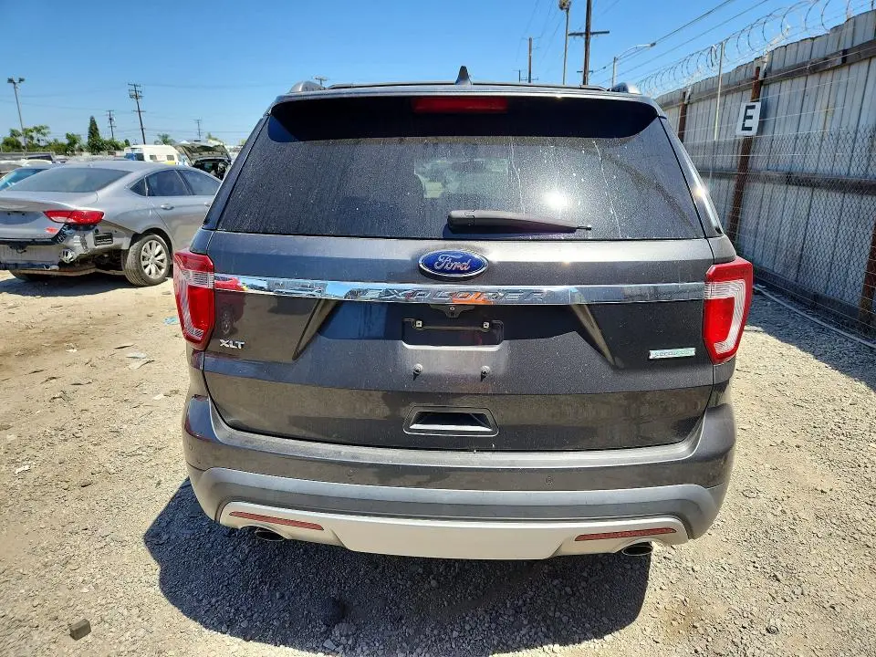 2017 FORD EXPLORER XLT  