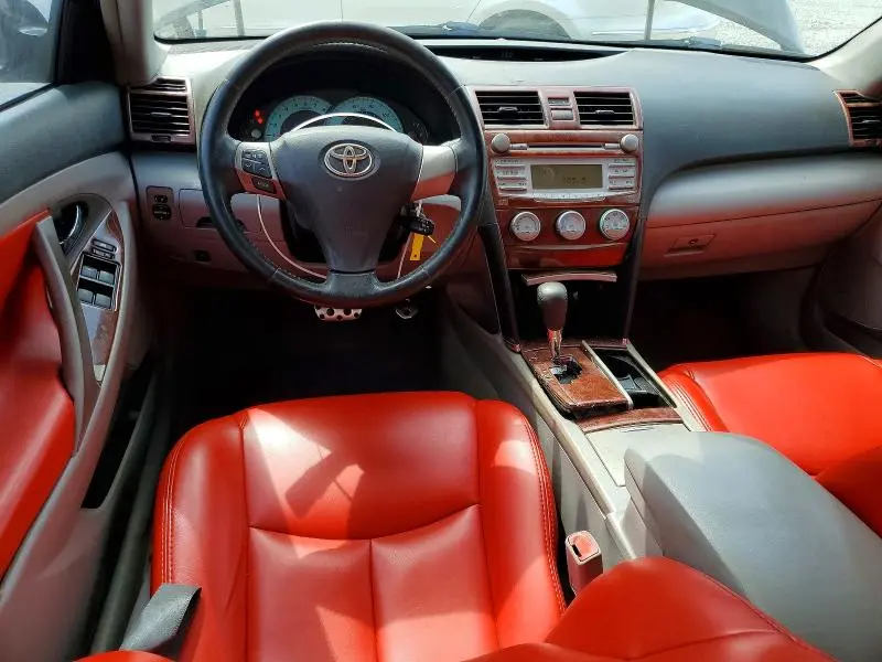 2010 TOYOTA CAMRY SE  