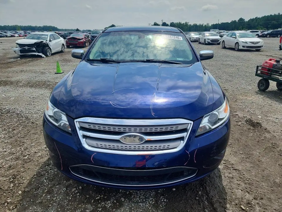 2011 FORD TAURUS LIMITED  