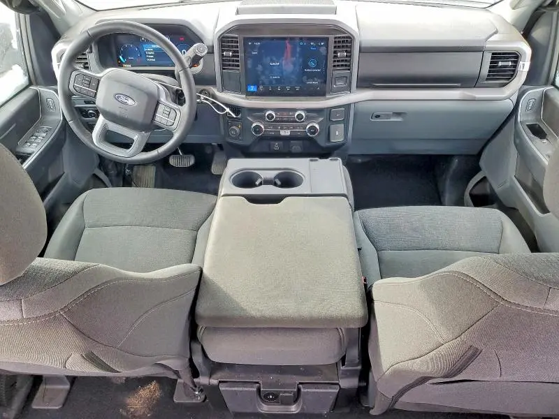 2025 FORD F150 XLT  