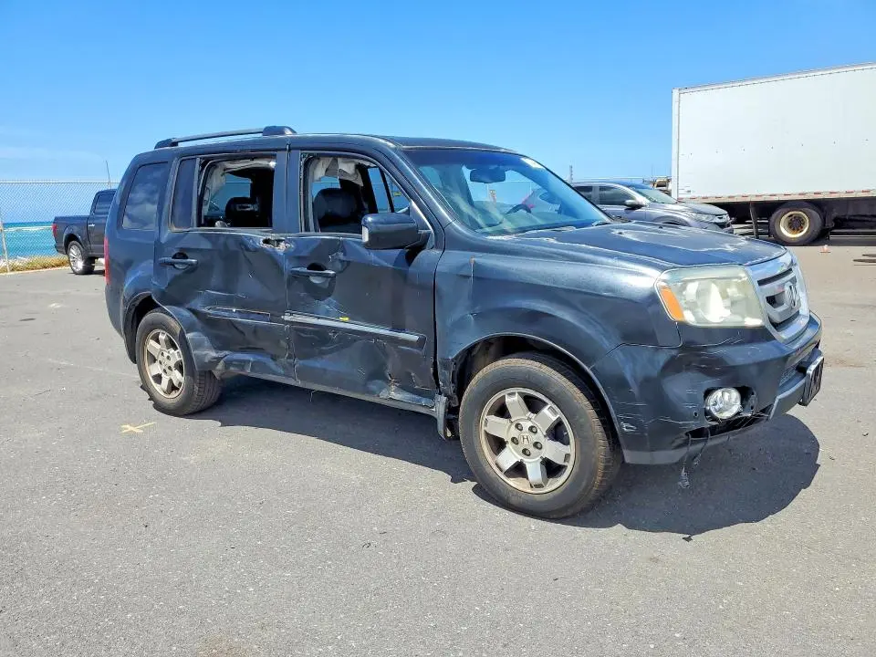 2011 HONDA PILOT TOURING  