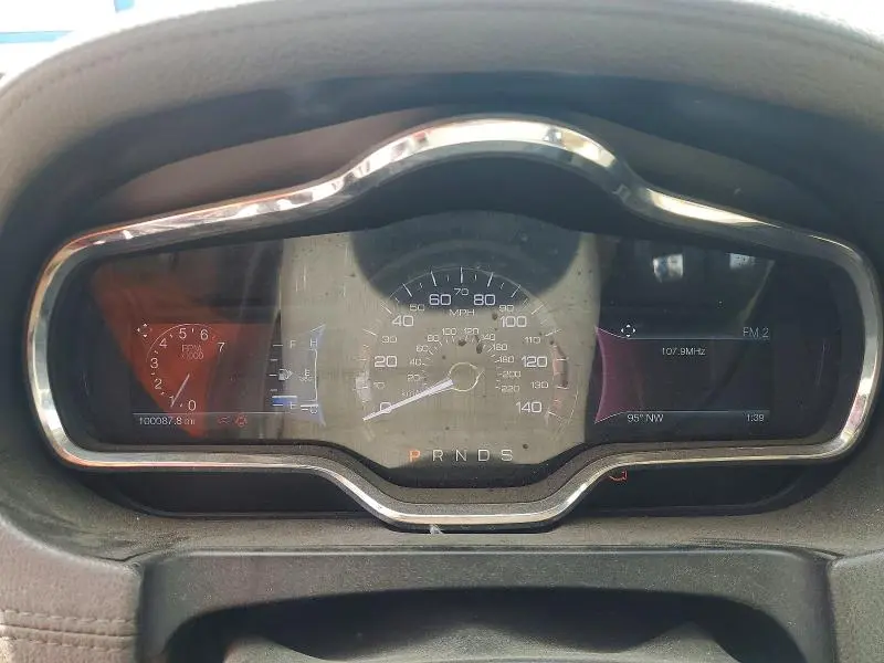 2014 LINCOLN MKT   