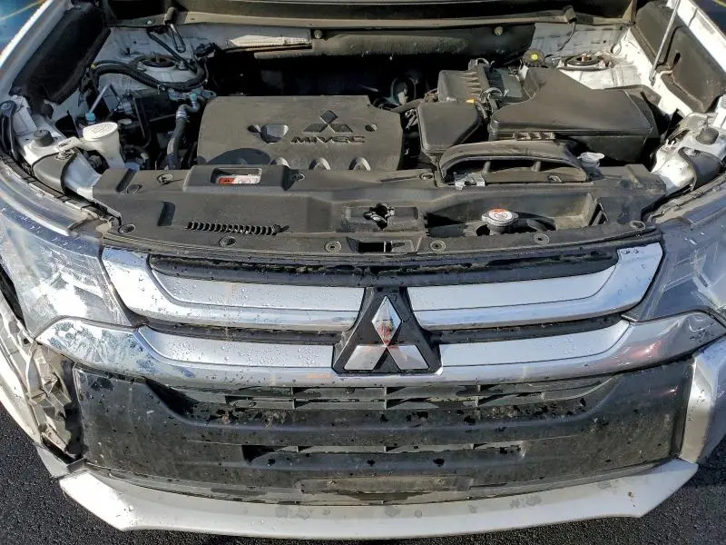 2017 MITSUBISHI OUTLANDER SE  