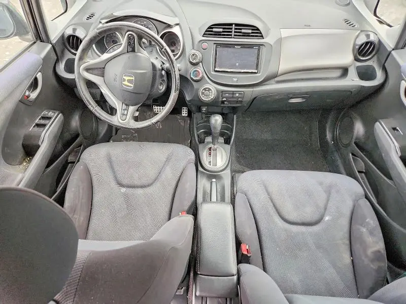 2010 HONDA FIT   