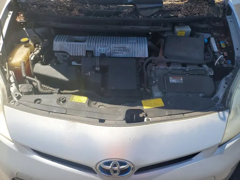 2013 TOYOTA PRIUS THREE  