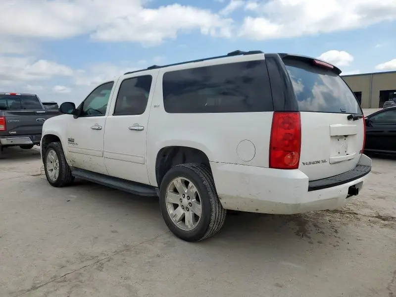 2013 GMC YUKON XL C1500 SLT  