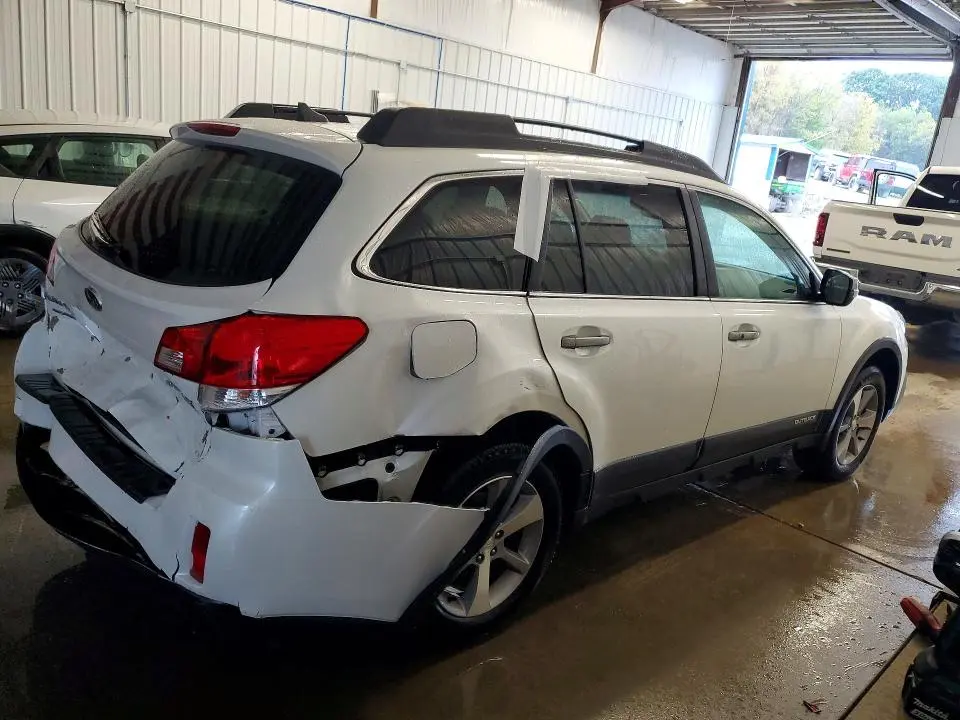 2013 SUBARU OUTBACK 3.6R LIMITED  
