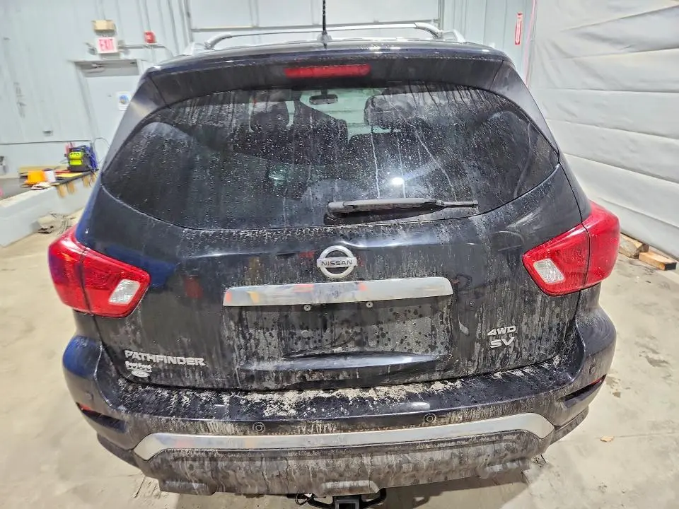 2018 NISSAN PATHFINDER SV  