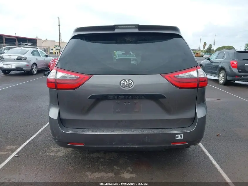 2020 TOYOTA SIENNA L