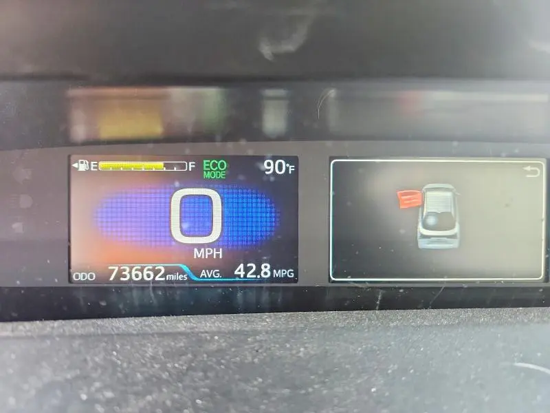 2022 TOYOTA PRIUS   
