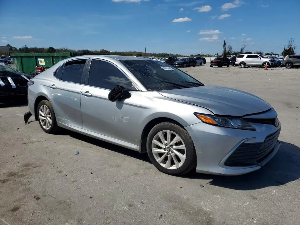 2021 TOYOTA CAMRY LE  