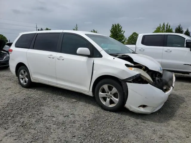 2011 TOYOTA SIENNA LE  