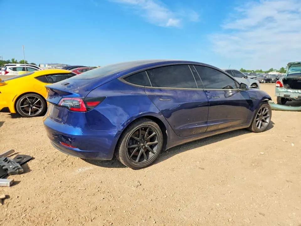 2018 TESLA MODEL 3   