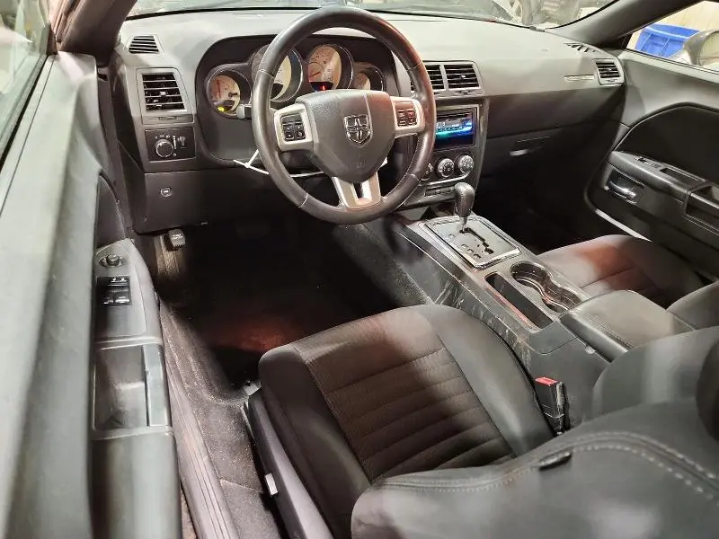 2013 DODGE CHALLENGER SXT  