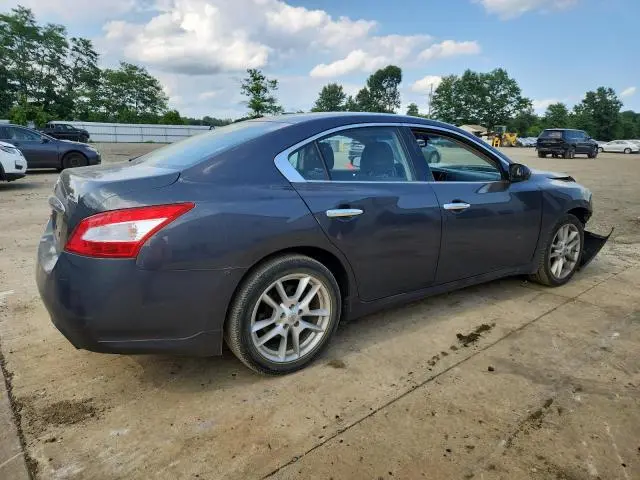 2011 NISSAN MAXIMA S  