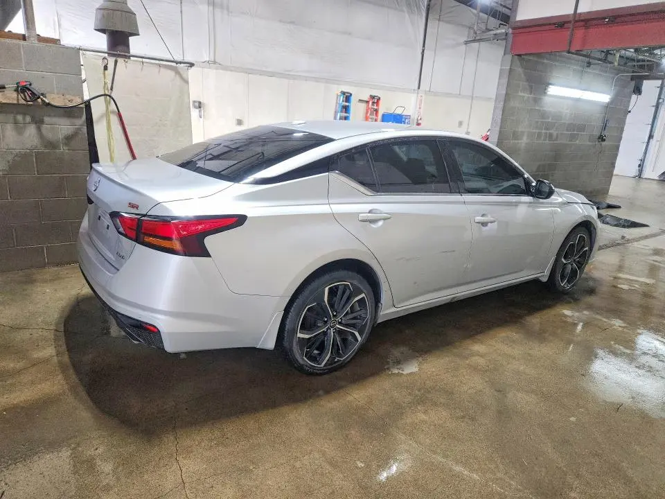 2024 NISSAN ALTIMA SR  