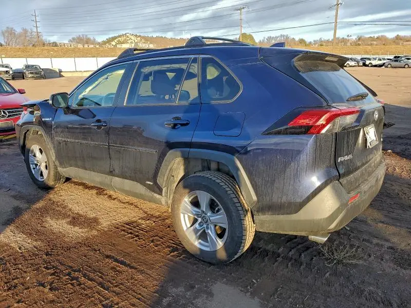 2020 TOYOTA RAV4 XLE  