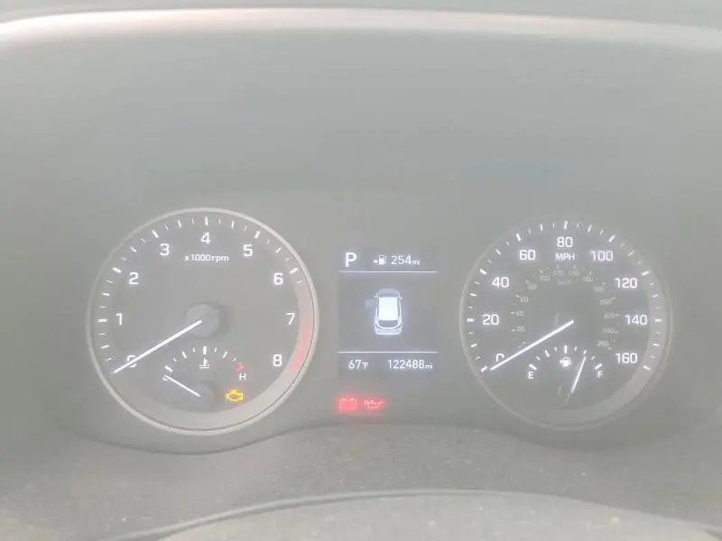 2020 HYUNDAI TUCSON SE  