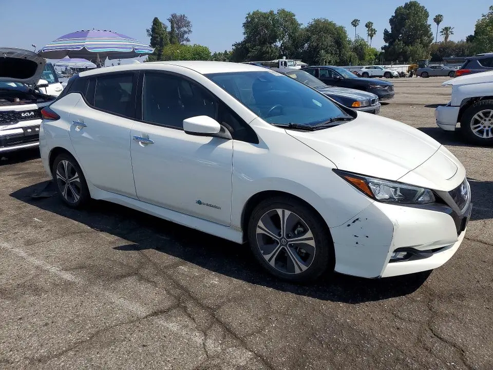 2018 NISSAN LEAF SV  