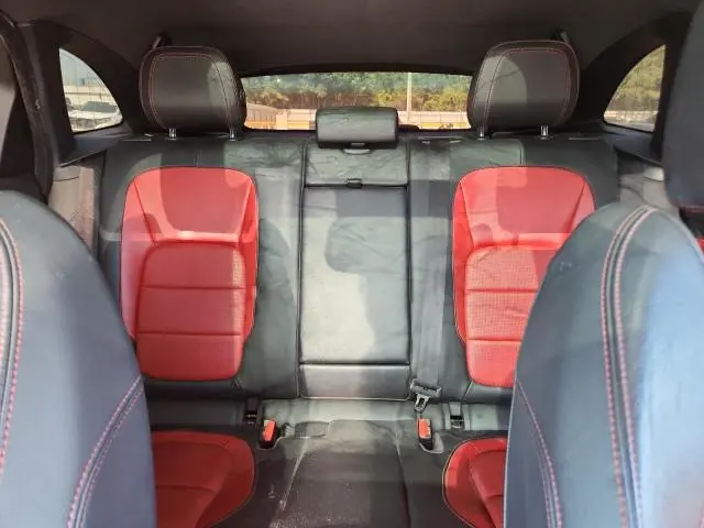 2017 JAGUAR F-PACE R - SPORT  