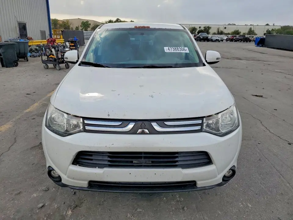2014 MITSUBISHI OUTLANDER SE  