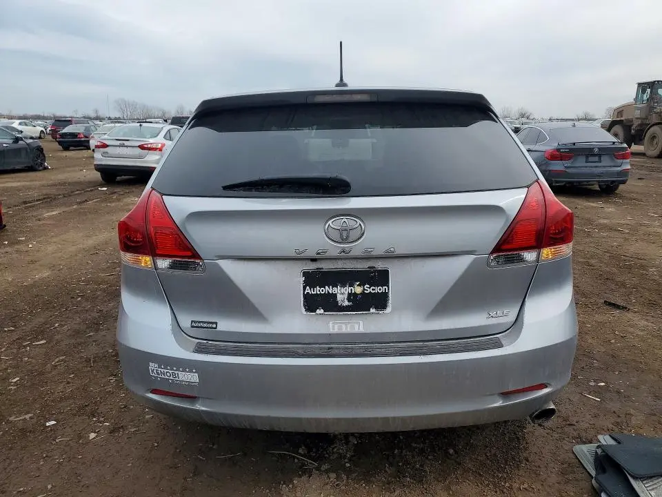 2015 TOYOTA VENZA LE  