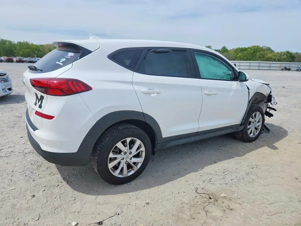 2021 HYUNDAI TUCSON SE  
