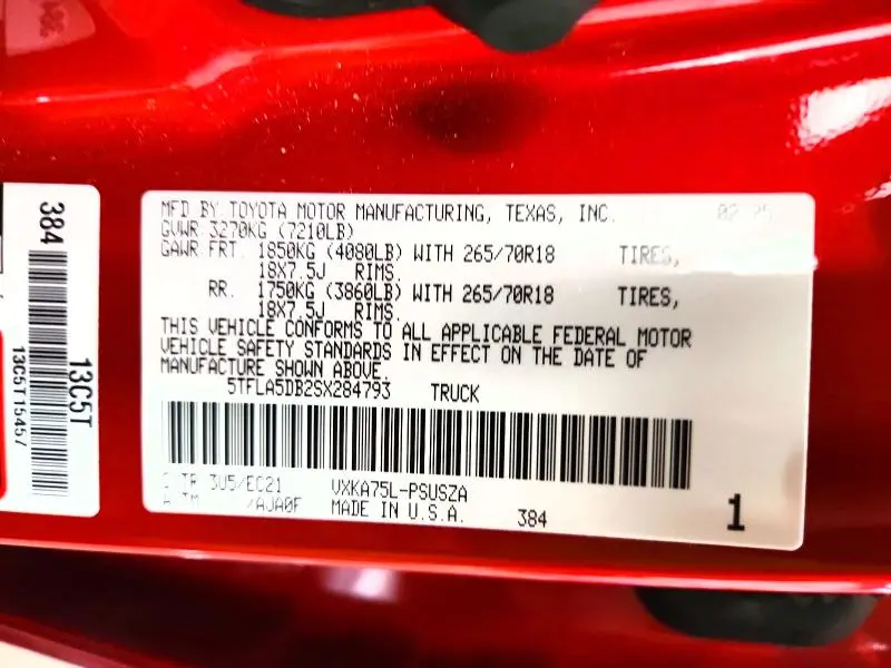 2025 TOYOTA TUNDRA SR5  