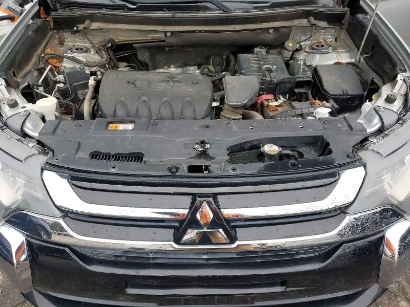 2018 MITSUBISHI OUTLANDER SE  