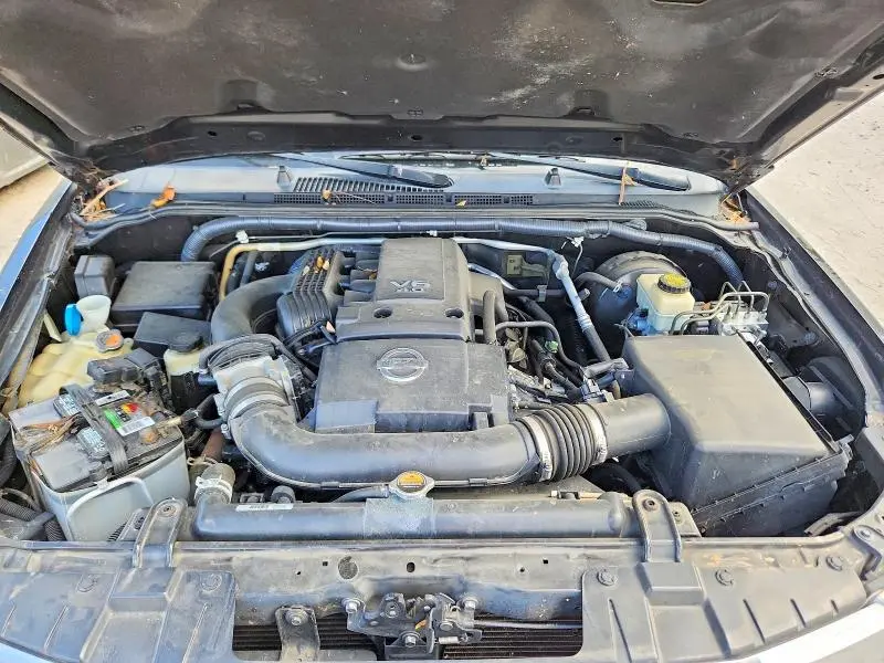 2015 NISSAN FRONTIER SV  