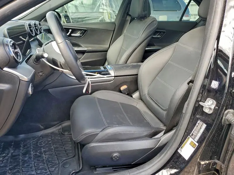 2024 MERCEDES-BENZ C 300  