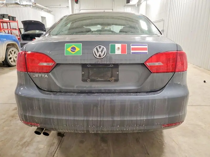 2013 VOLKSWAGEN JETTA BASE  