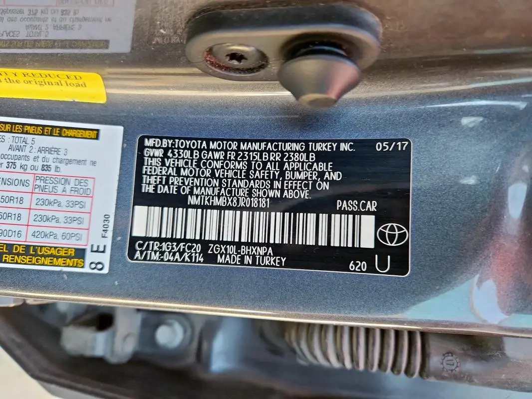 2018 TOYOTA C-HR XLE  