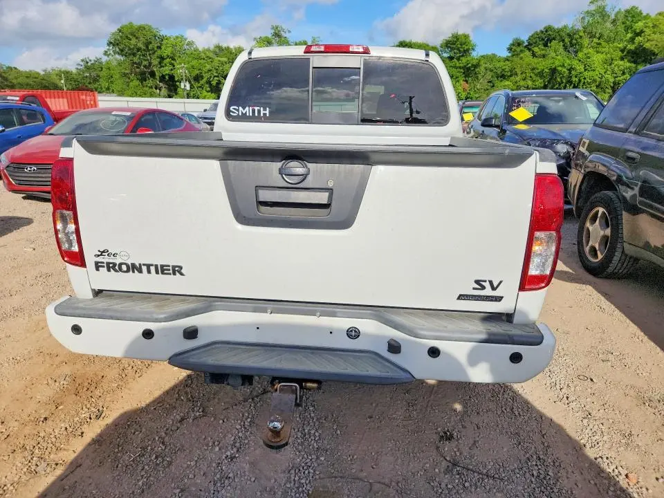 2021 NISSAN FRONTIER SV  
