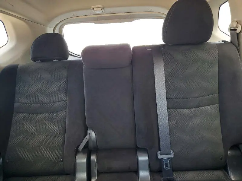 2014 NISSAN ROGUE SV  